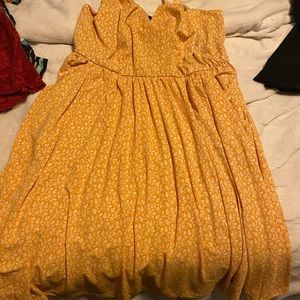 Dress yellow NWT